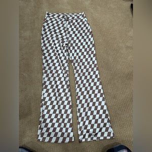 CUTE FLARED CHECKERED PANTS! NEVER WORN